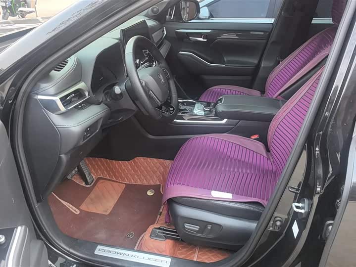 Фото 9 - Toyota Crown Kluger