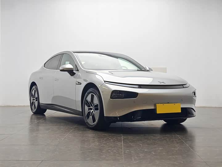 Фото 2 - XPeng P7