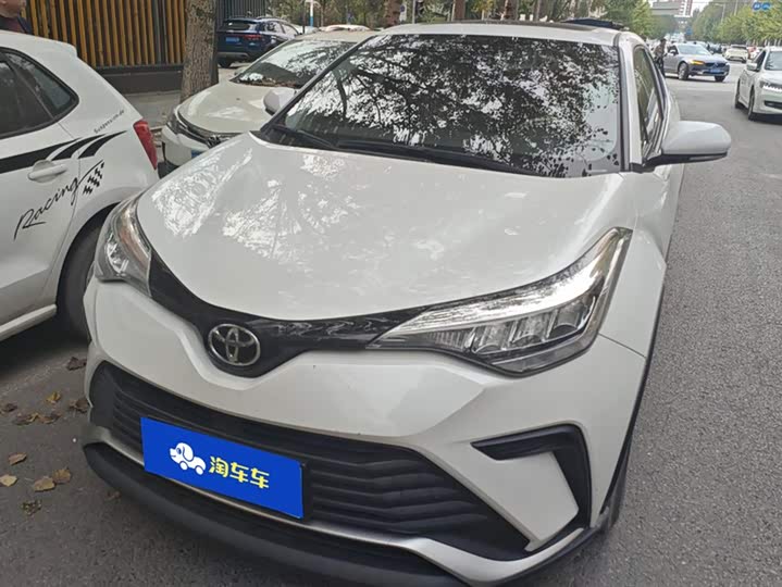 Фото 1 - Toyota Izoa