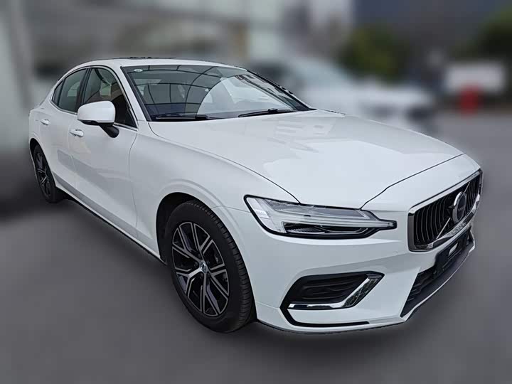 Фото 7 - Volvo S60