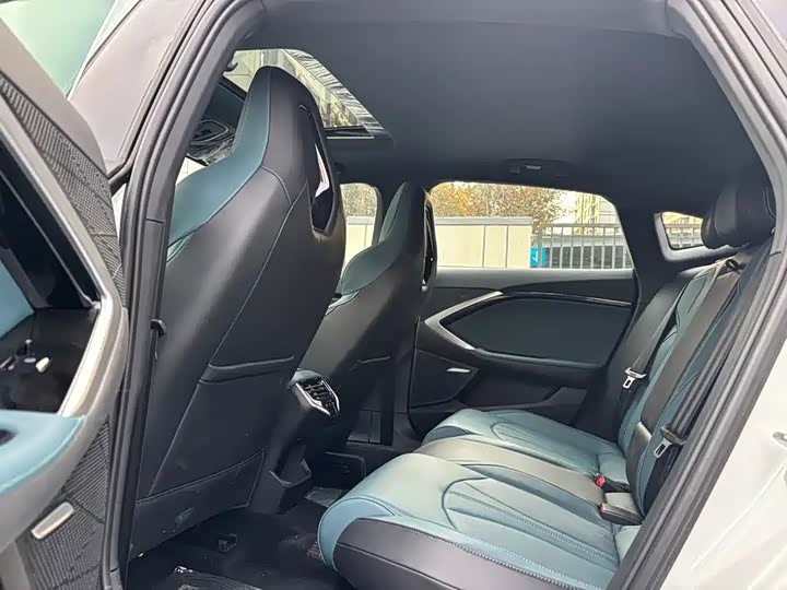 Фото 6 - MG Motor 7