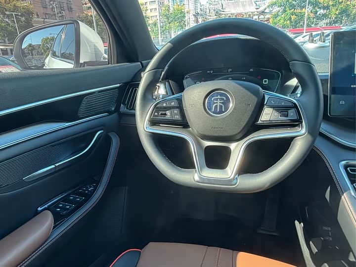 Фото 9 - BYD Song Plus