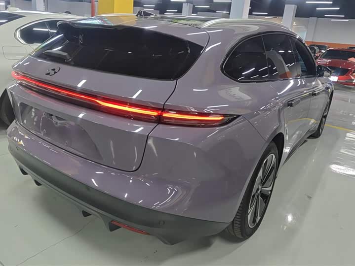 Фото 3 - Nio ET5T