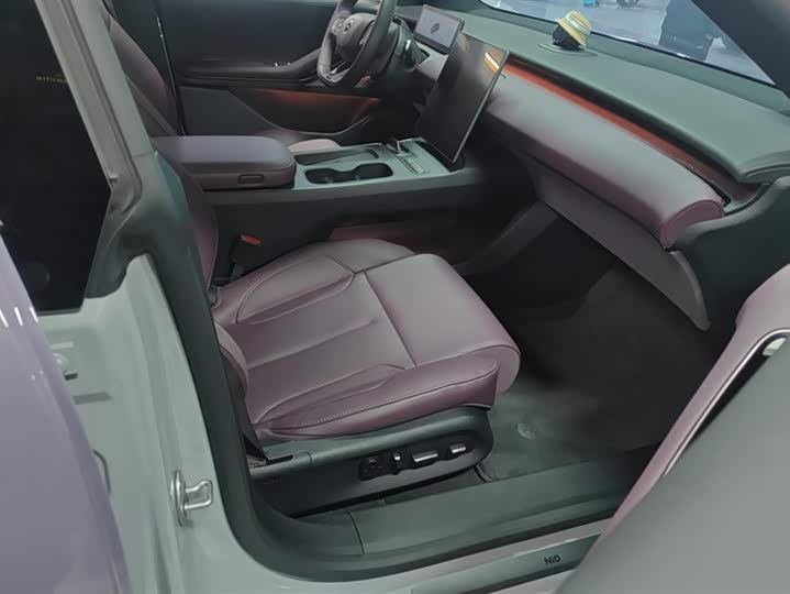 Фото 8 - Nio ET5T