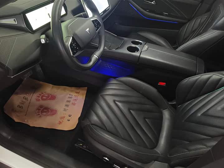 Фото 9 - Changan Deepal SL03