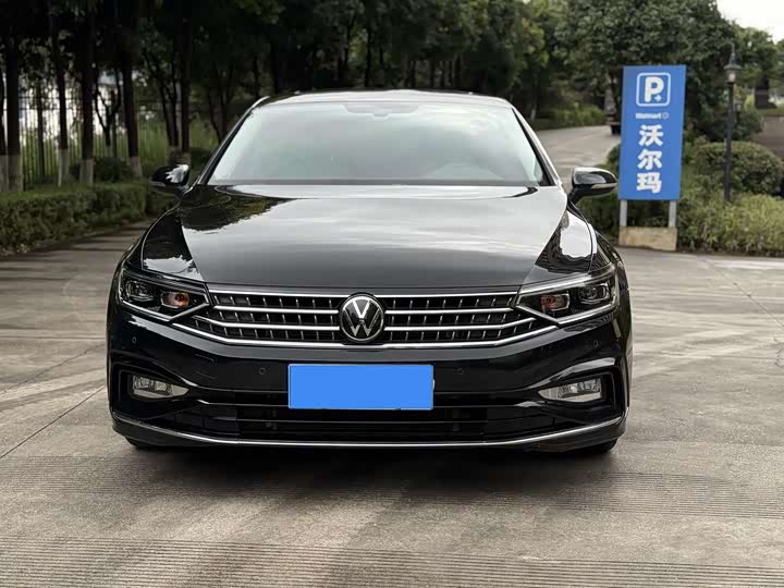 Фото 2 - Volkswagen Magotan