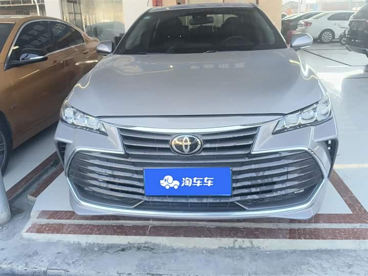 Фото 2 - Toyota Avalon