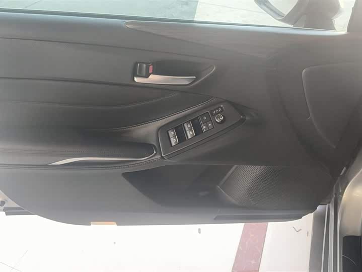 Фото 7 - Toyota Avalon