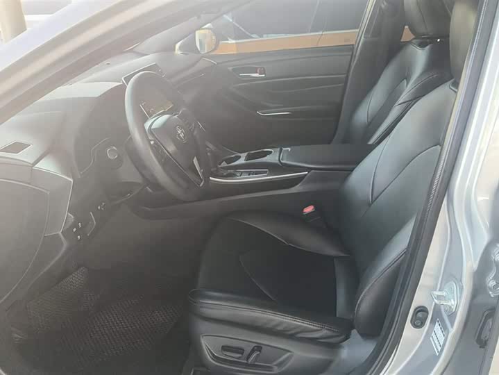 Фото 9 - Toyota Avalon