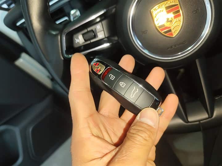 Фото 9 - Porsche Macan