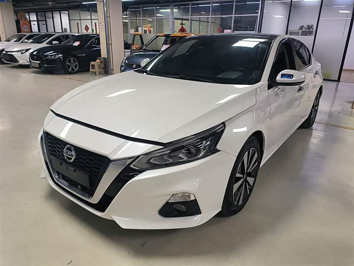 Фото 1 - Nissan Teana