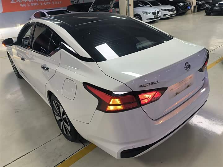 Фото 5 - Nissan Teana