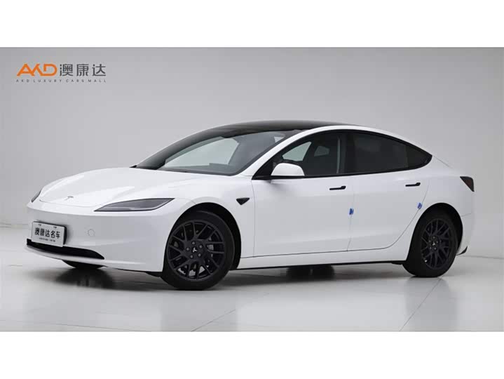 Фото 1 - Tesla Model 3