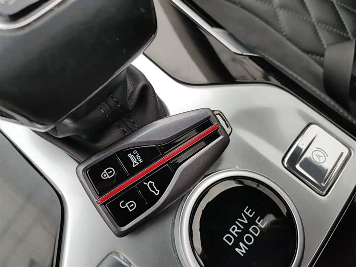 Фото 9 - Hongqi HS5