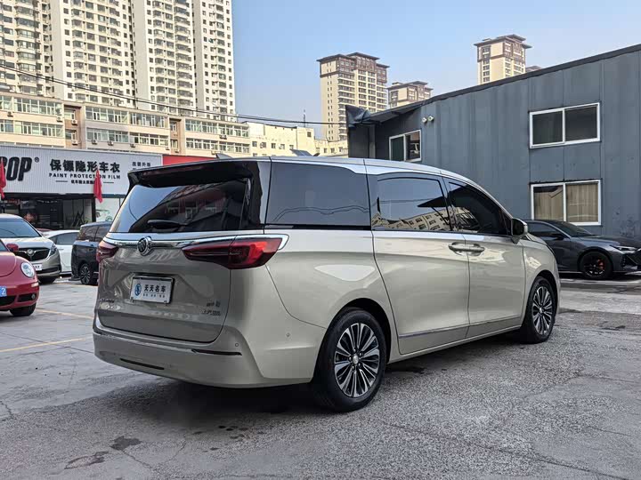 Фото 5 - Buick GL8 ES