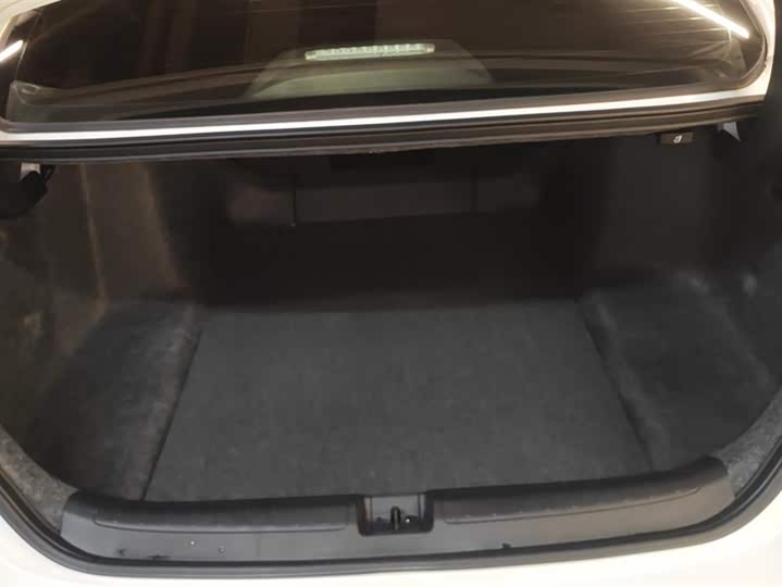 Фото 4 - Honda Accord