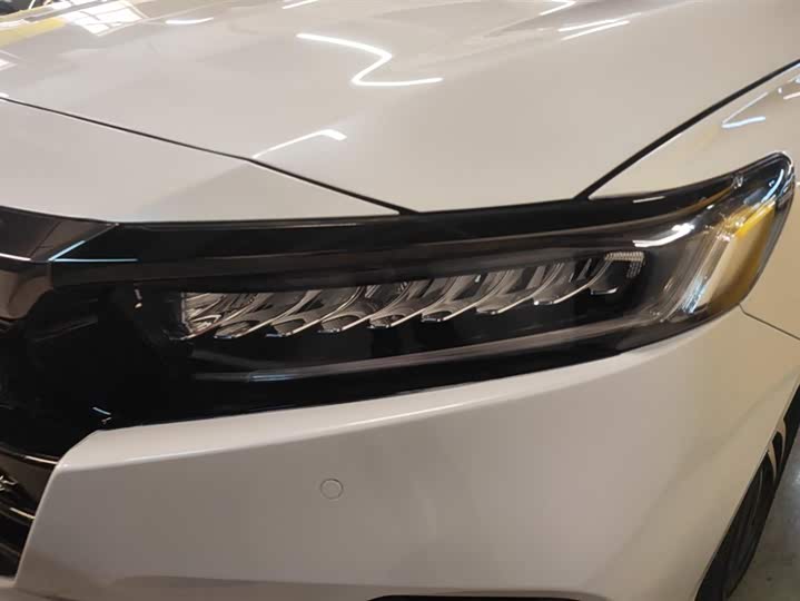 Фото 5 - Honda Accord