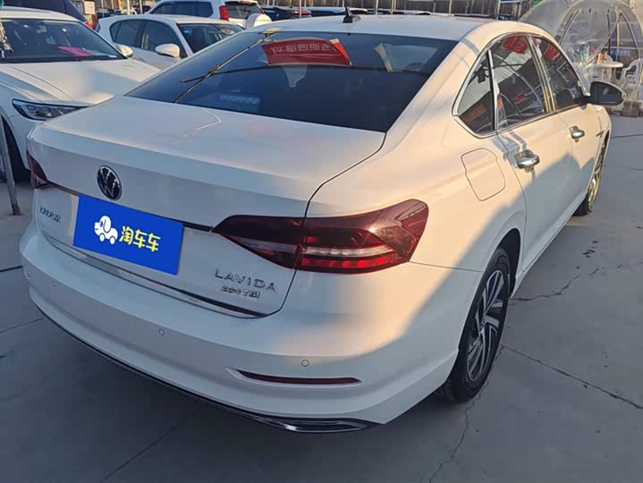 Фото 3 - Volkswagen Lavida