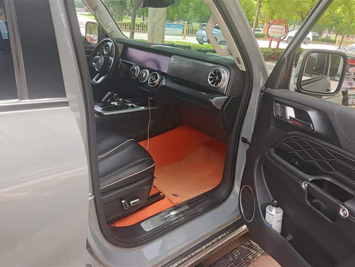 Фото 8 - Tank 300