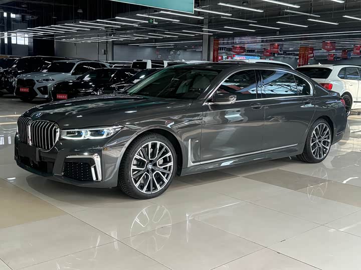 Фото 1 - BMW 7 Series