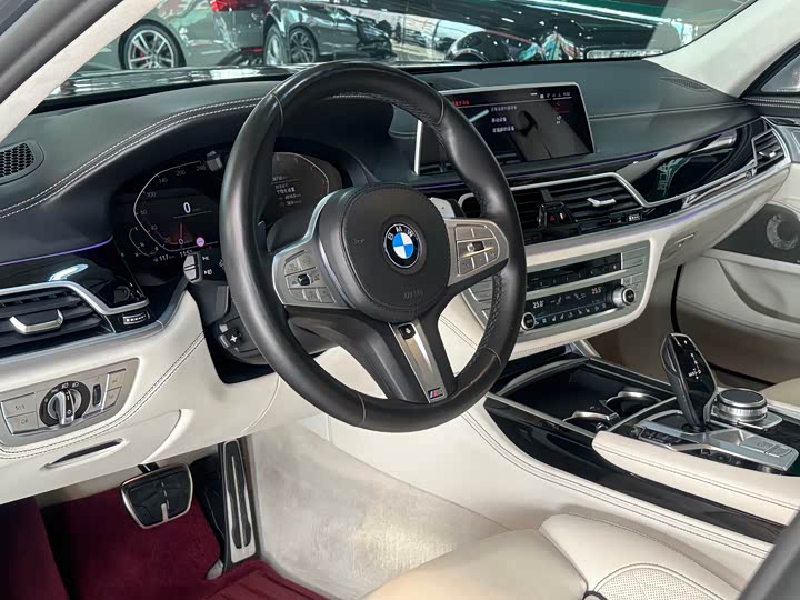 Фото 6 - BMW 7 Series