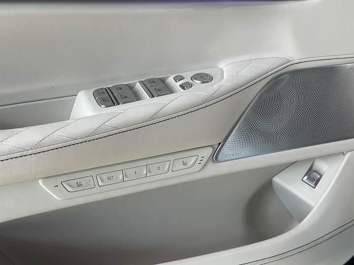 Фото 7 - BMW 7 Series