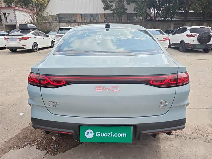 Фото 6 - BYD Qin L