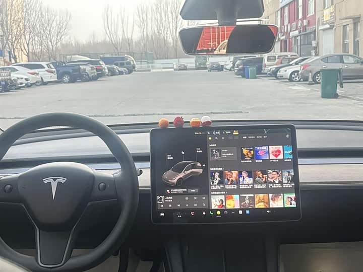 Фото 2 - Tesla Model Y