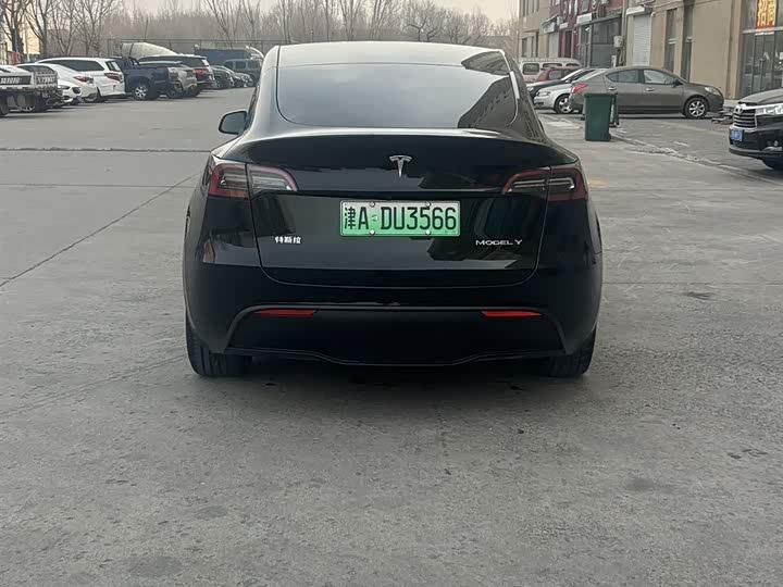 Фото 3 - Tesla Model Y