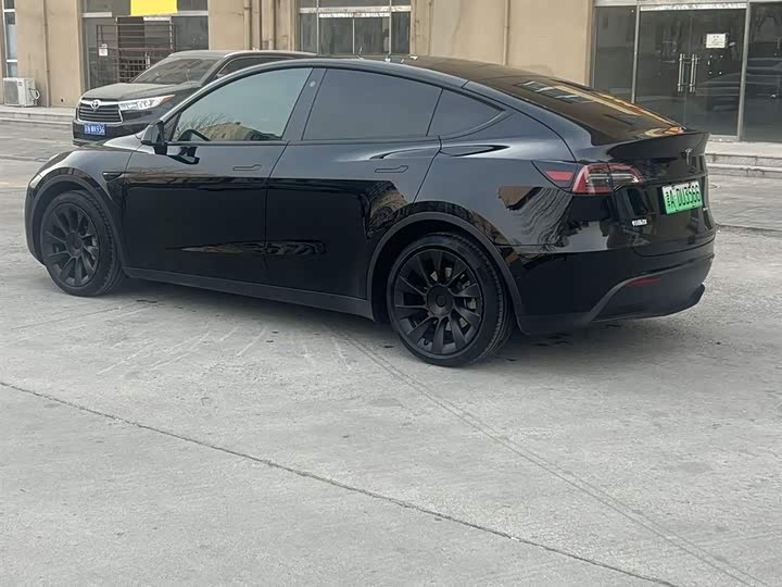 Фото 7 - Tesla Model Y