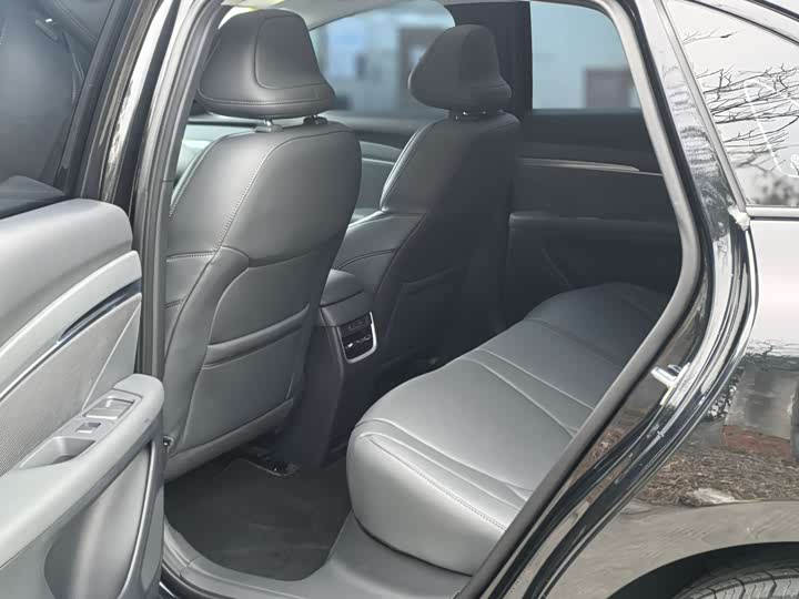 Фото 6 - XPeng Mona M03