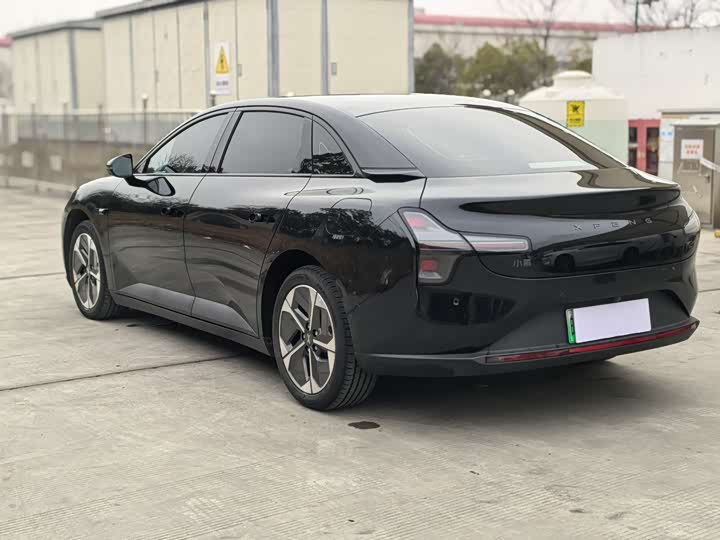 Фото 9 - XPeng Mona M03