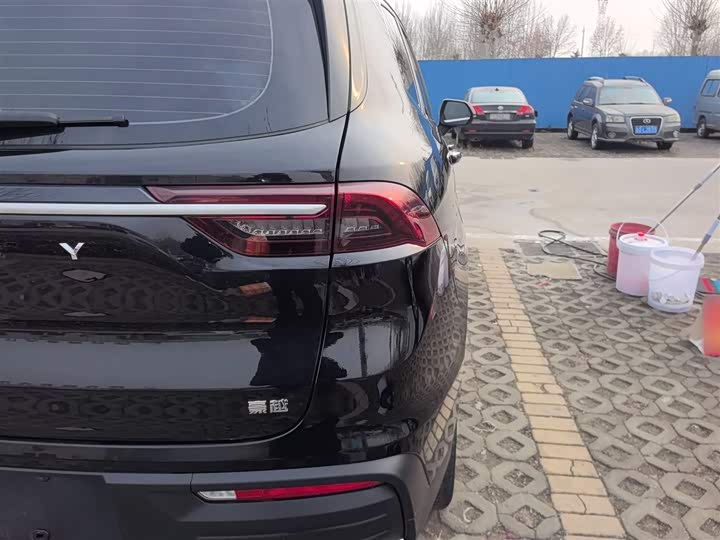 Фото 8 - Geely Okavango