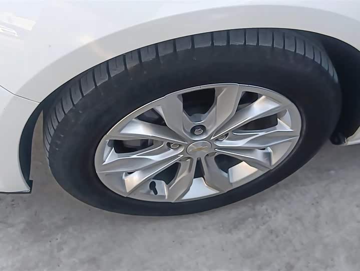 Фото 6 - Chevrolet Malibu XL