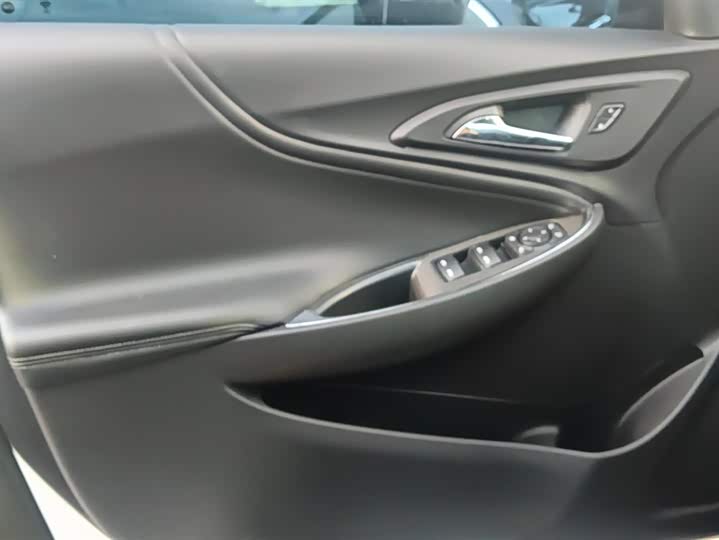 Фото 7 - Chevrolet Malibu XL