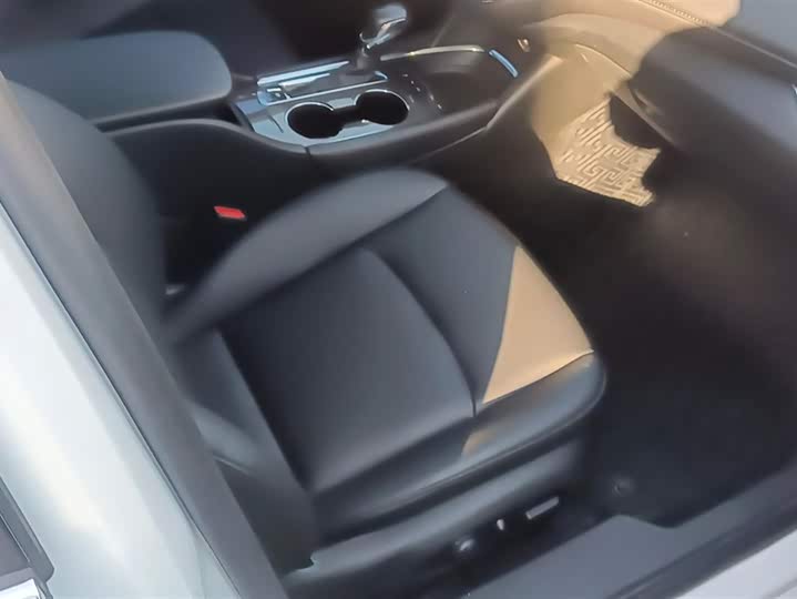 Фото 8 - Chevrolet Malibu XL