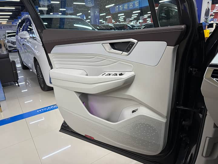 Фото 9 - Volkswagen Talagon