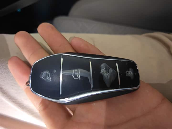 Фото 9 - BYD Yuan Up