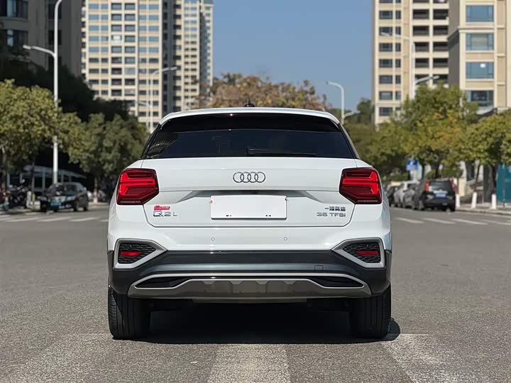 Фото 4 - Audi Q2L