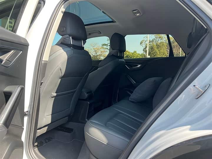 Фото 7 - Audi Q2L