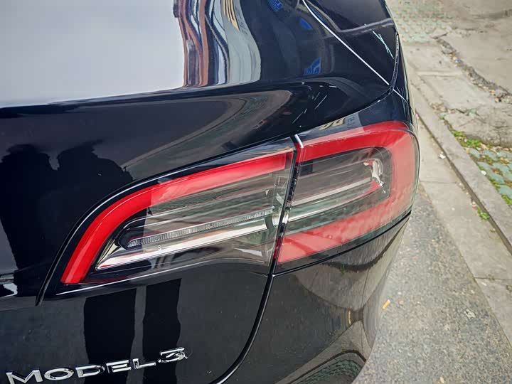 Фото 9 - Tesla Model 3