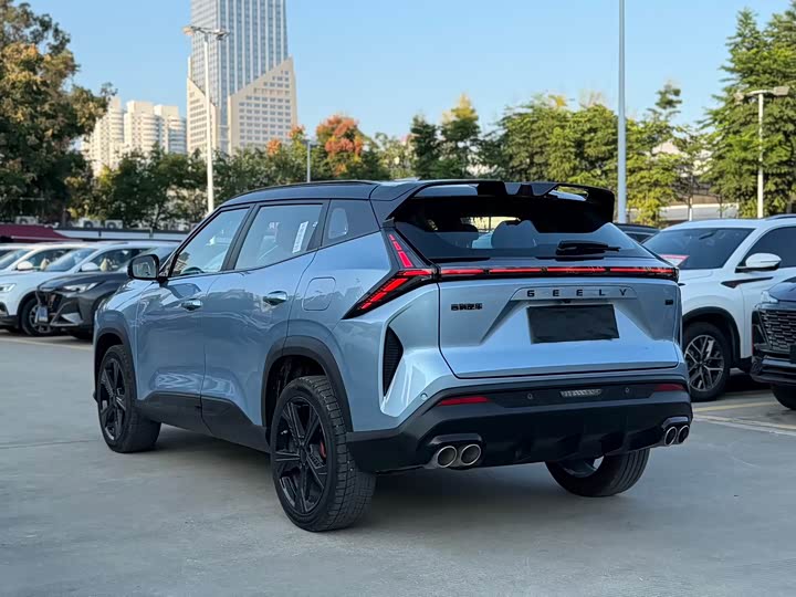 Фото 4 - Geely Atlas