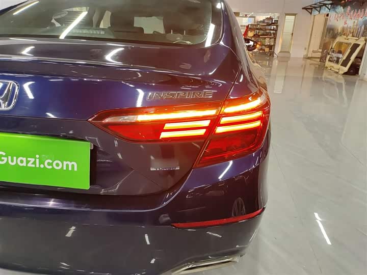 Фото 8 - Honda Inspire