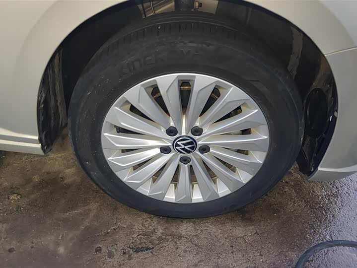 Фото 6 - Volkswagen Lavida