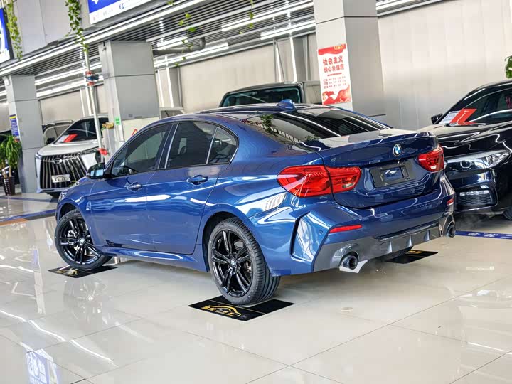 Фото 3 - BMW 1 Series