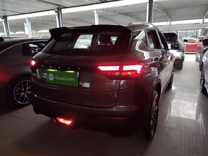 Фото 7 - Geely Coolray