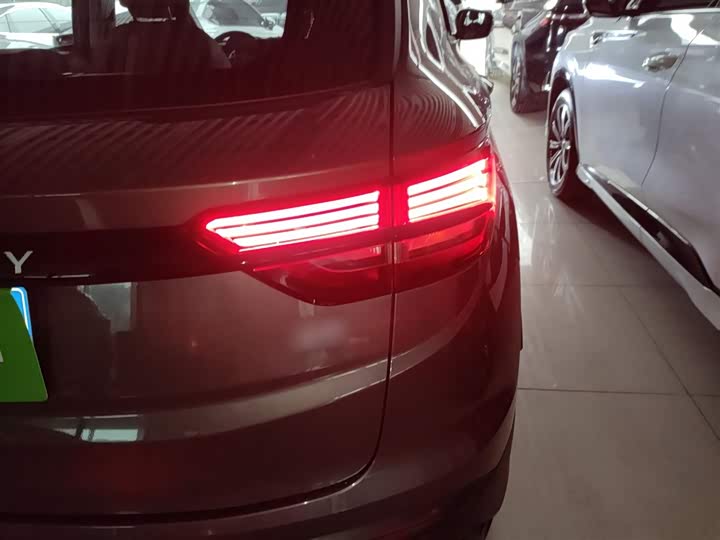 Фото 8 - Geely Coolray