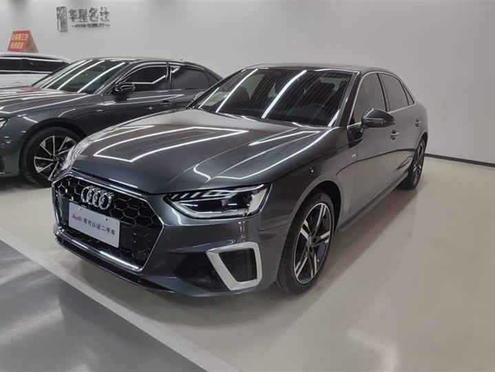 Фото 1 - Audi A4L