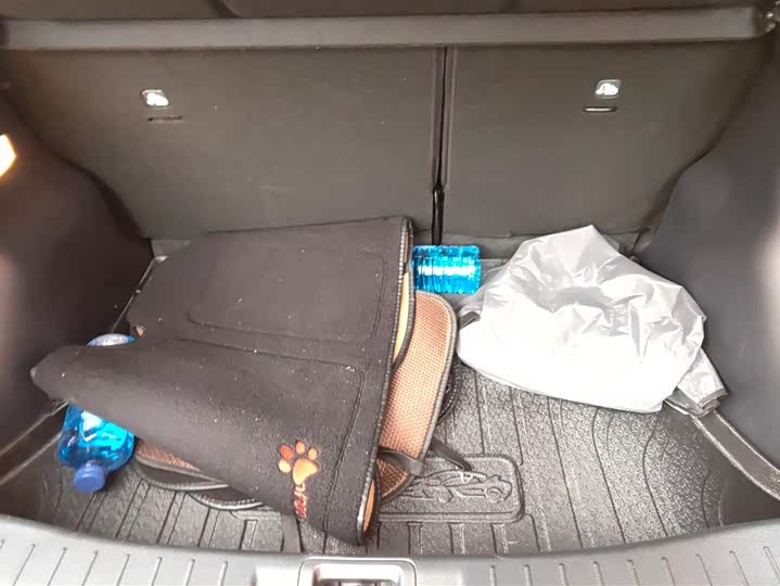 Фото 4 - Nissan Tiida