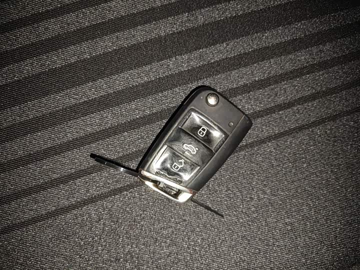 Фото 9 - Volkswagen Tharu